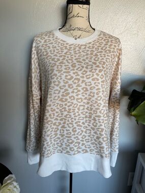 Time and Tru Leopard Print Sweatshirt Cream Tan Pullover Size XL